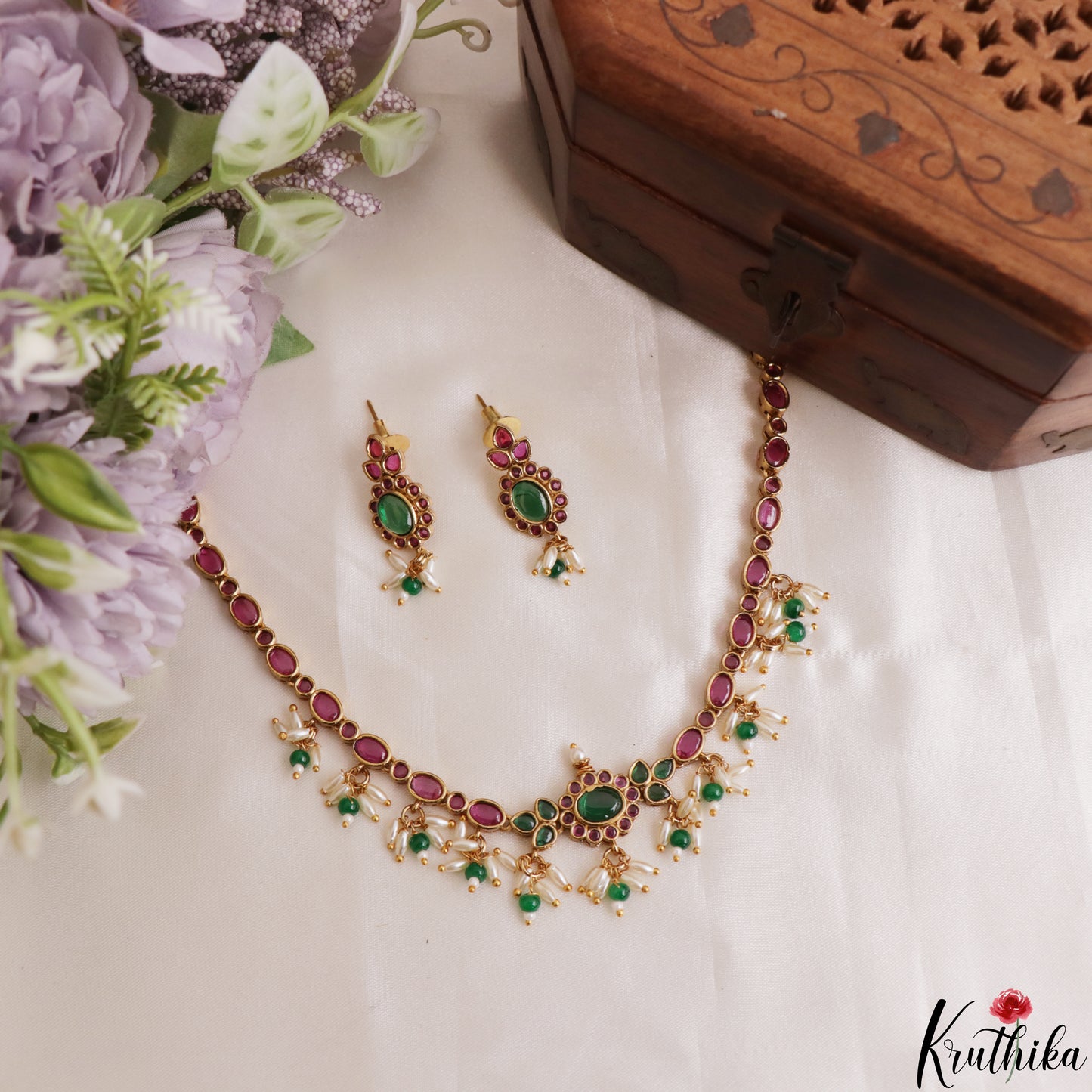Elegant Floral Motifs Kemp Necklace With Rice Pearl Drops NC3189 (Available In 2 Colors)