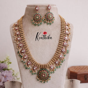 Beautiful No-Idol Jadau Floral Haaram with Pastel Green Beads LH1902