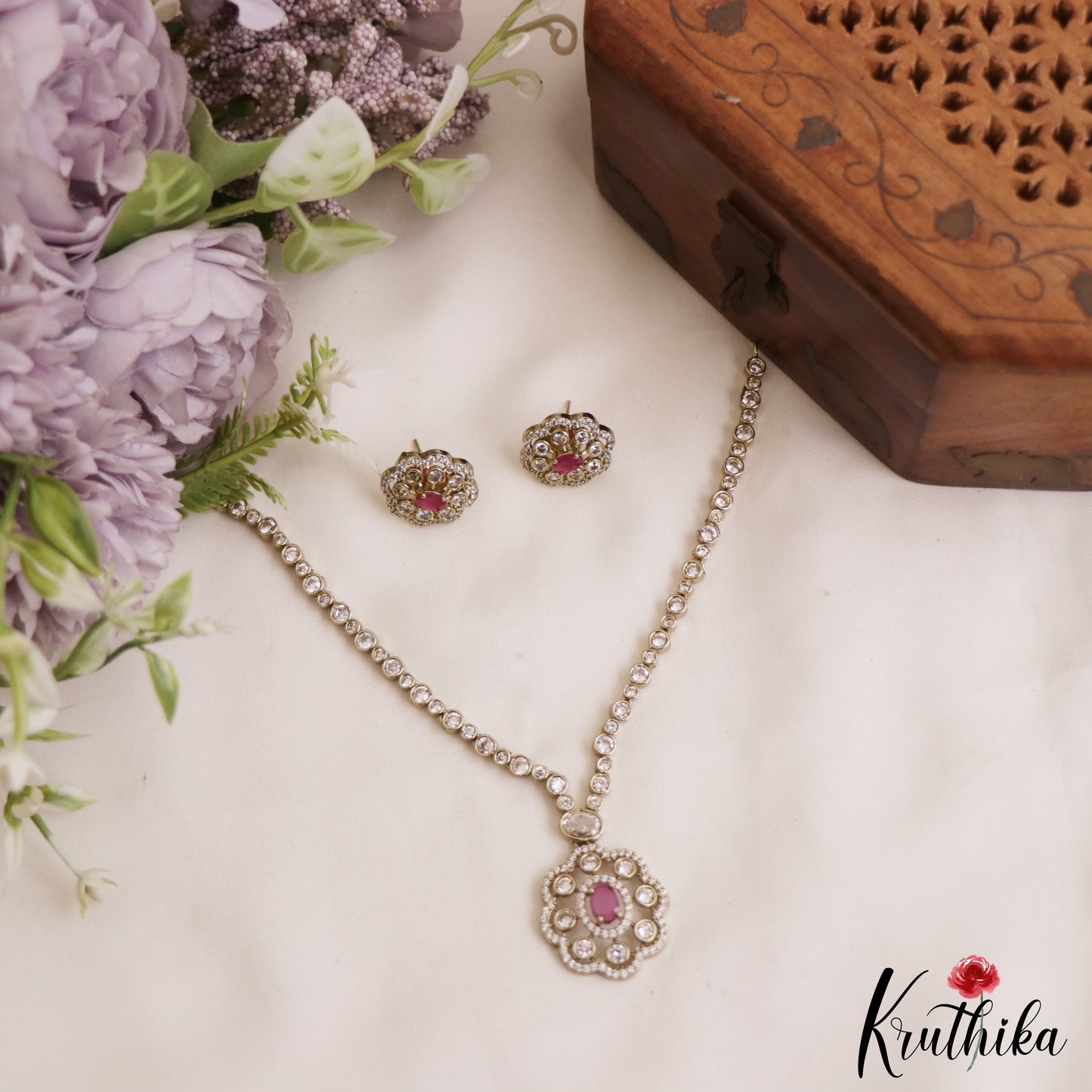 Pretty Floral Motifs CZ Necklace NC2994 (Available In 2 Colors)