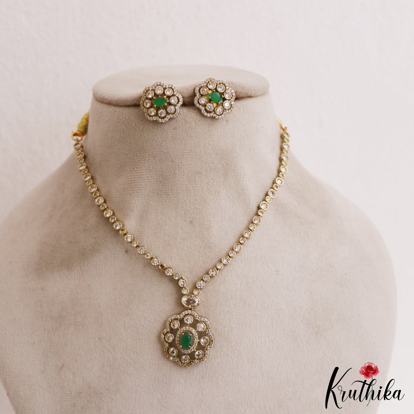 Pretty Floral Motifs CZ Necklace NC2994 (Available In 2 Colors)