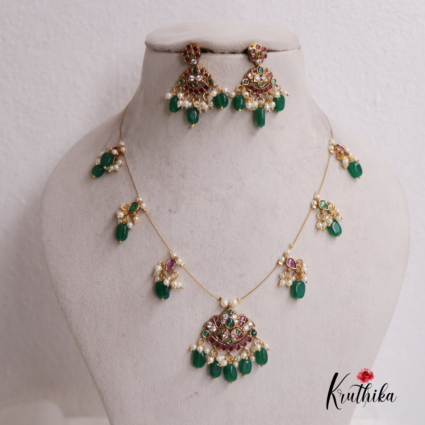 Gorgeous Kemp Stone Invisible Necklace NC2509