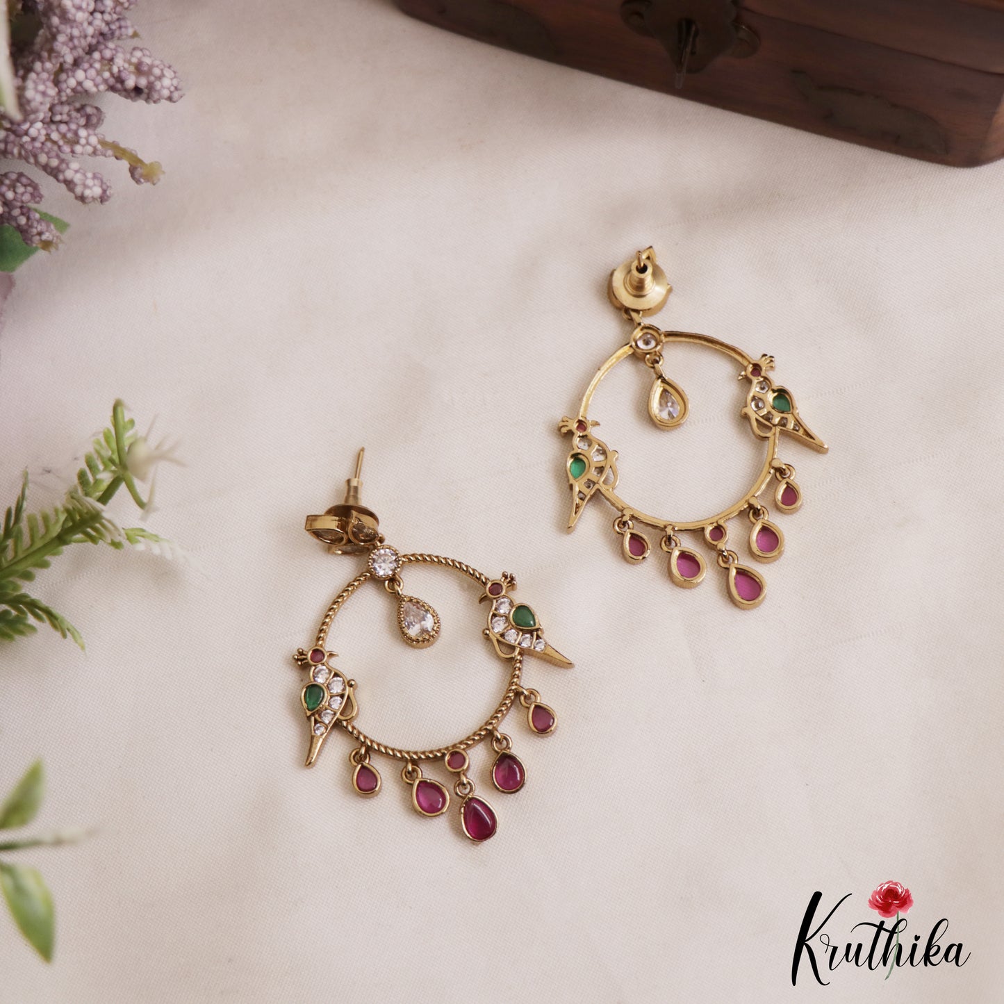 Pretty Peacock Motifs Kemp Earrings E1131 (Available In 2 Colors)