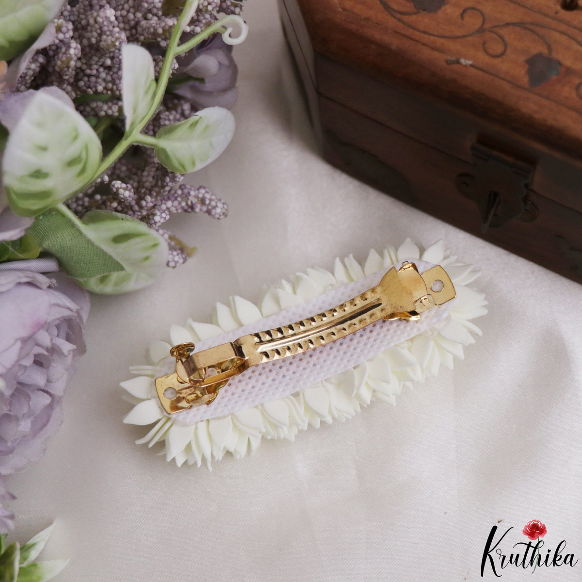 Kolam design Real look-alike white flowers with attached hair clip G19