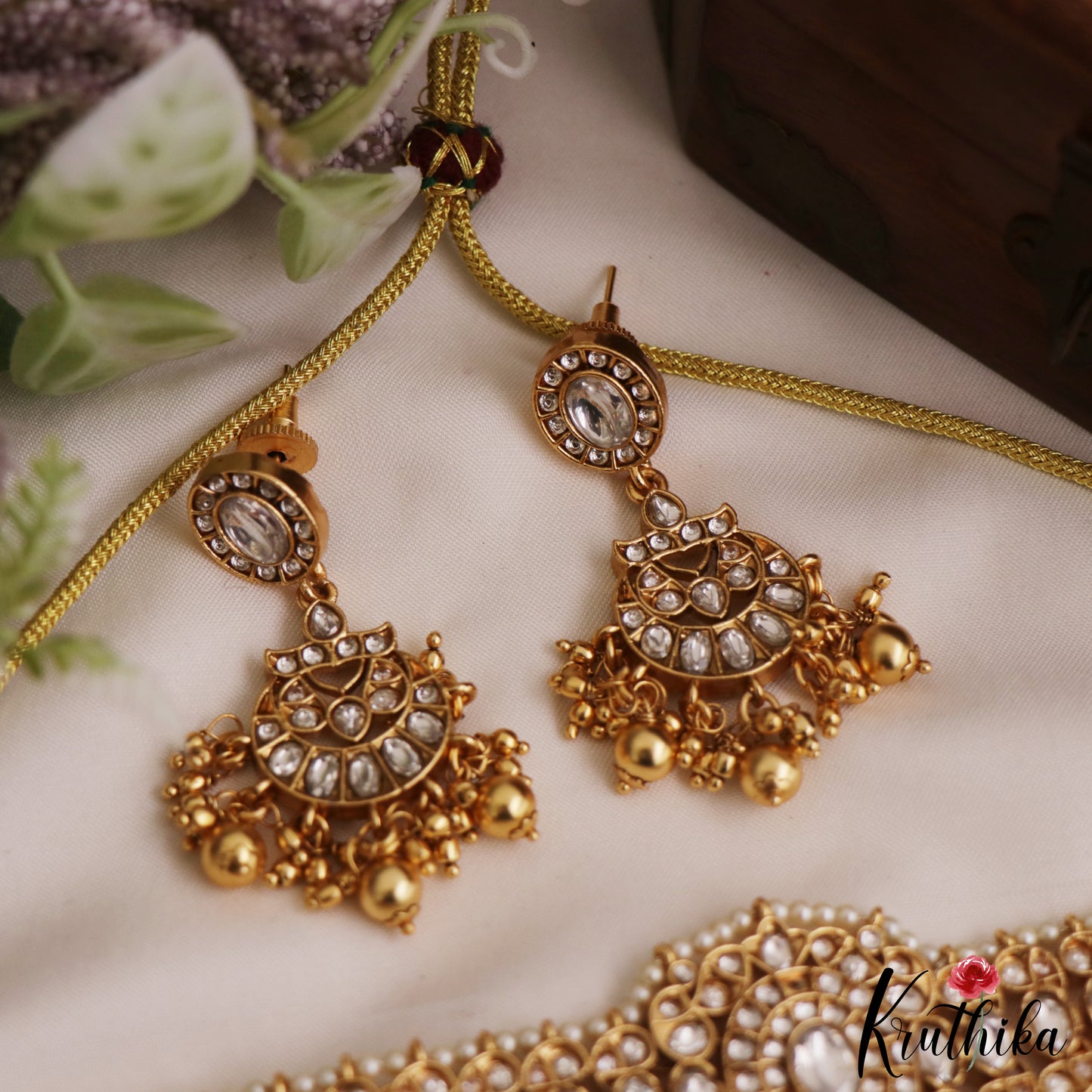 Gorgeous Teardrop Gold-Tone AD Choker With Bead Drops NC2953