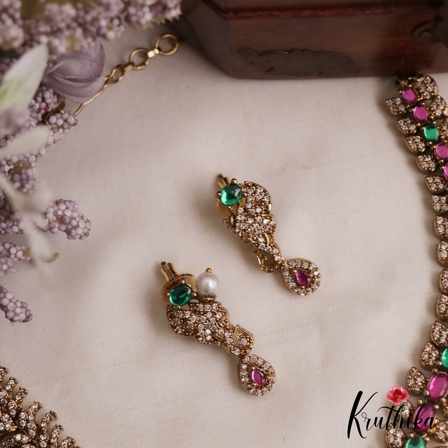 Sparkling Elephant Motifs CZ Victorian Necklace NC3052 (Available In 2 Colors)