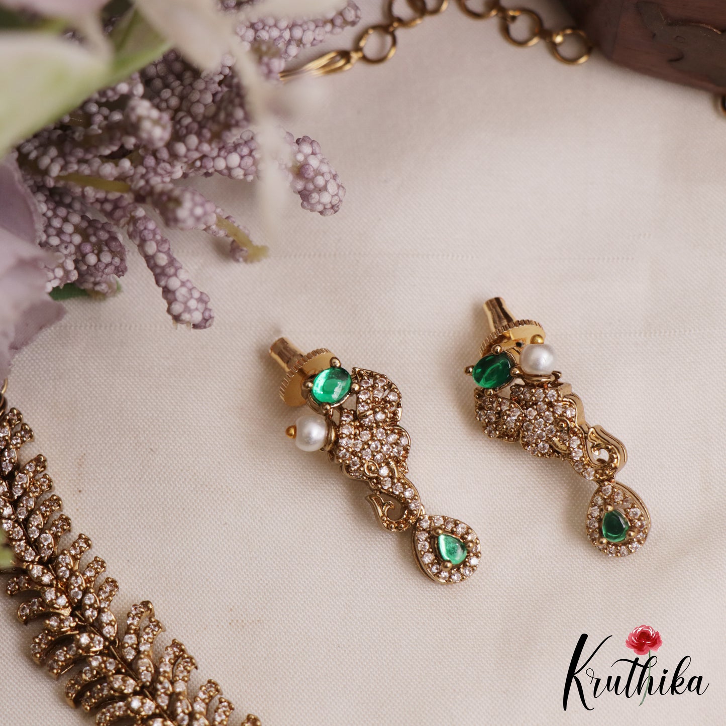 Sparkling Elephant Motifs CZ Victorian Necklace NC3052 (Available In 2 Colors)