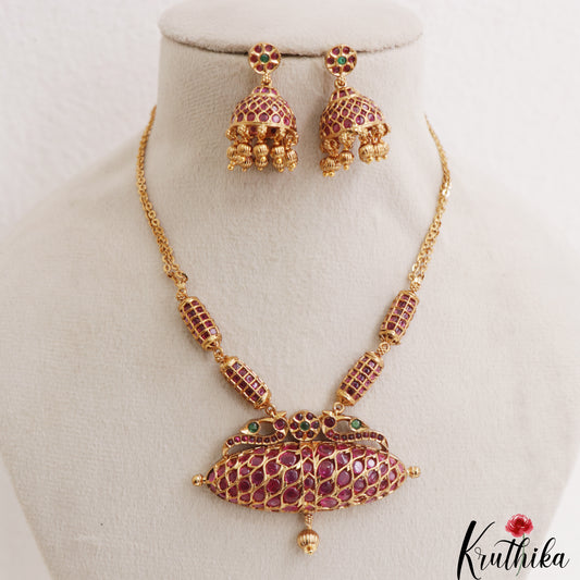 Trendy Peacock Motifs Kemp Necklace NC3084