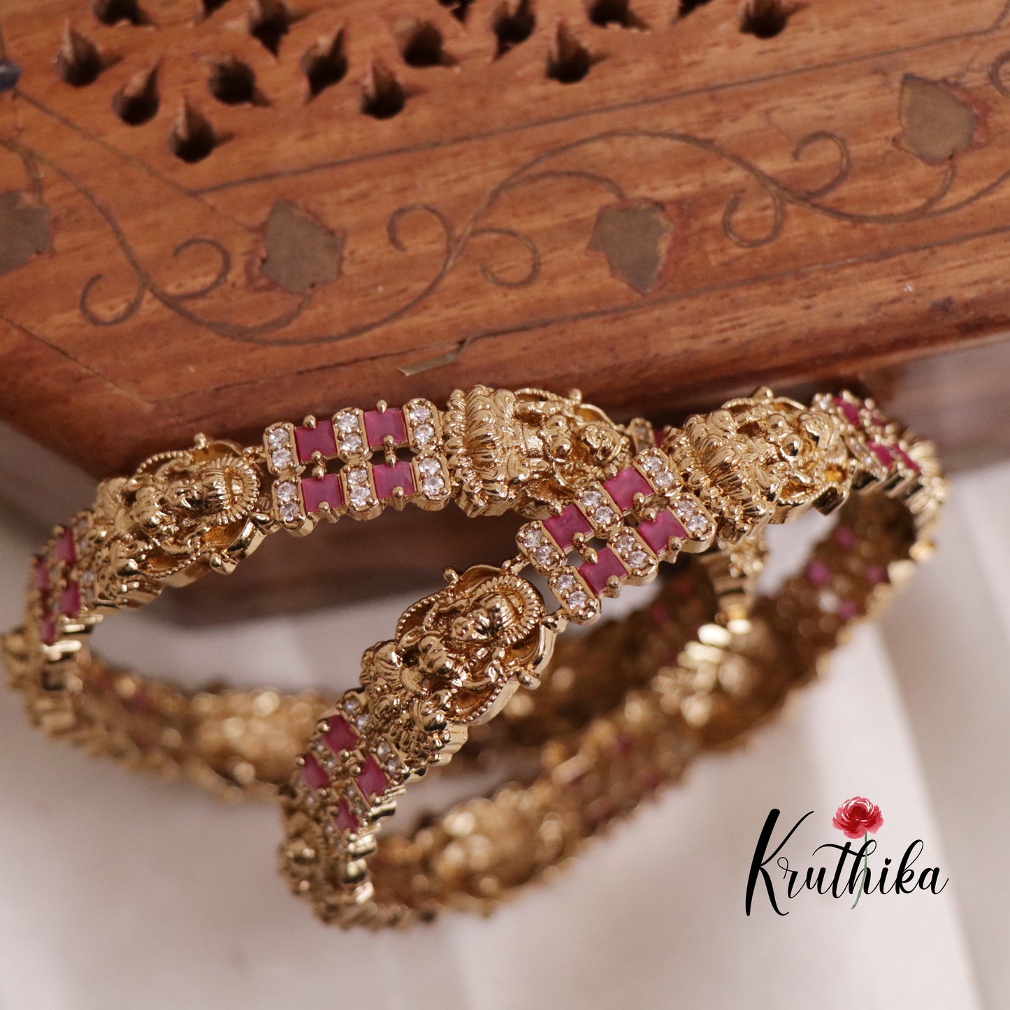 Trendy Lakshmi victorian Bangles B200 (Aailable in 2 Colours)