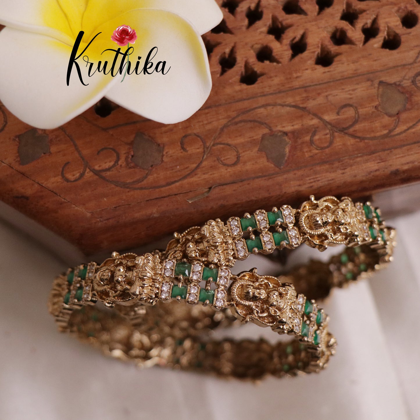 Trendy Lakshmi victorian Bangles B200 (Aailable in 2 Colours)