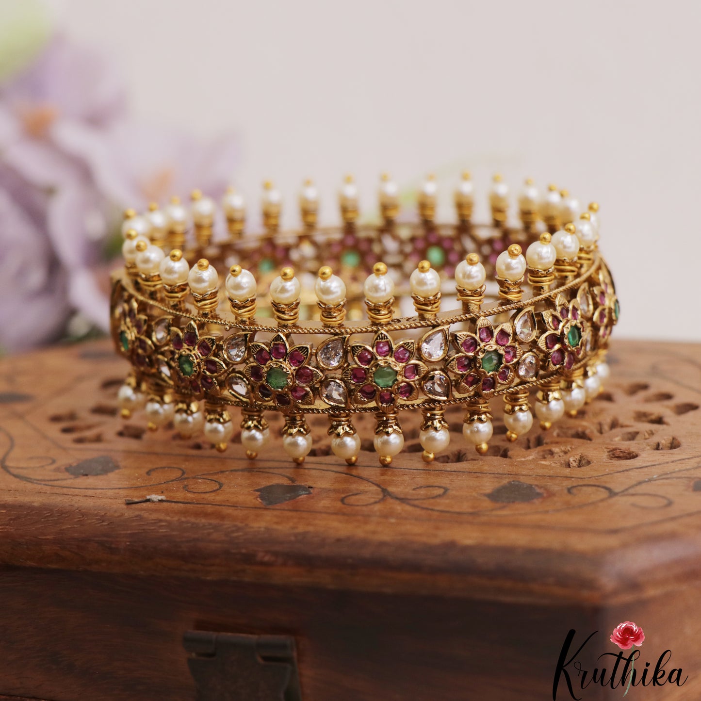 Gorgeous Floral  Motifs Kemp Openable Single Kada Bangle B555