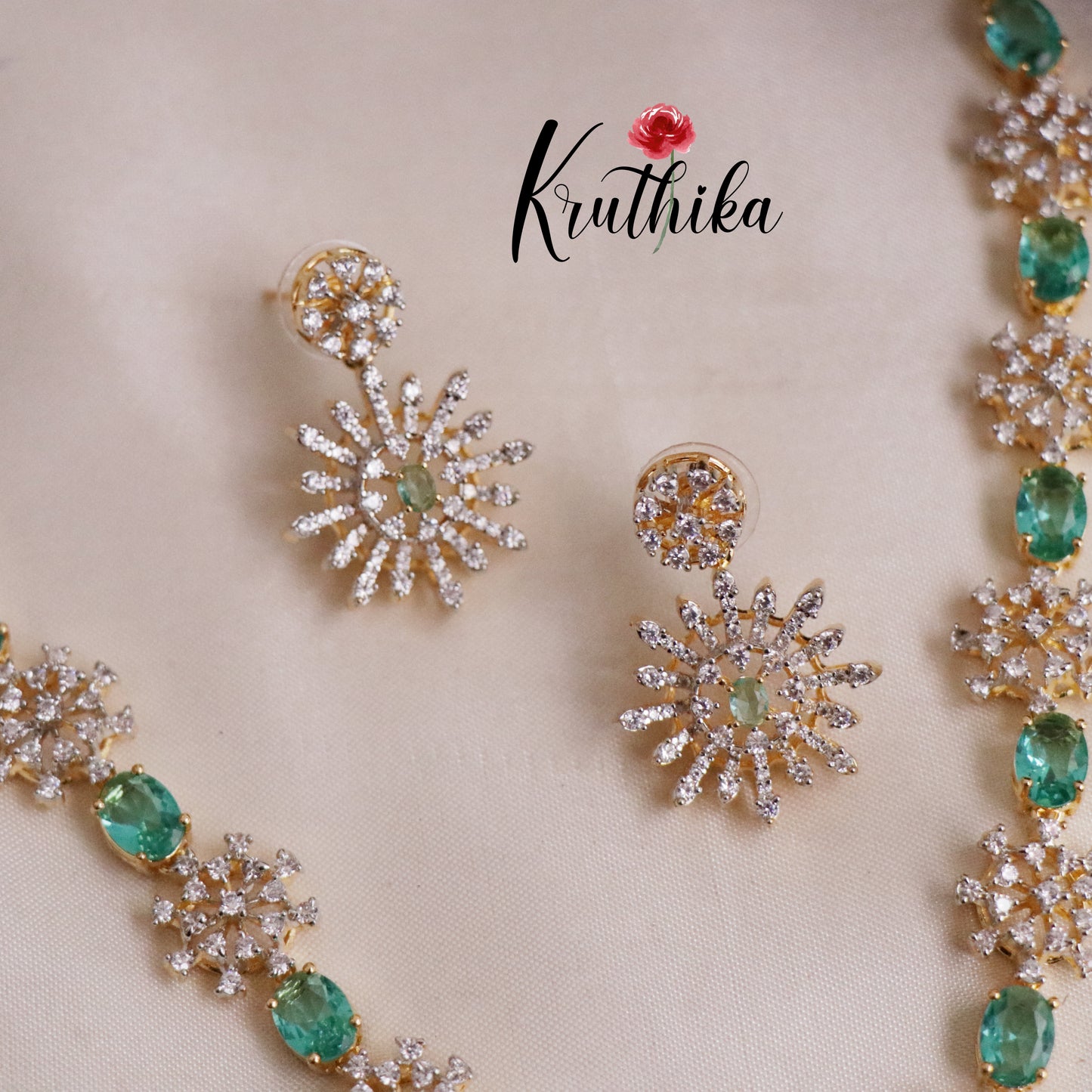 Elegant Flower Design Hydro Emerald Spark Diamond Necklace NC2073