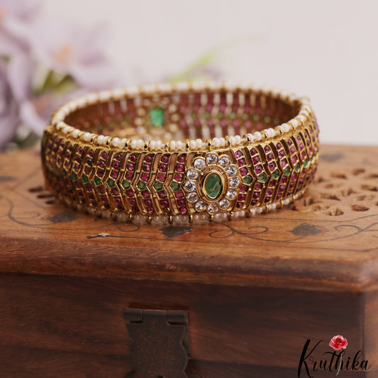 Premium Floral Motifs Pearl Border Jadau Openable Single Kada Bangle B556