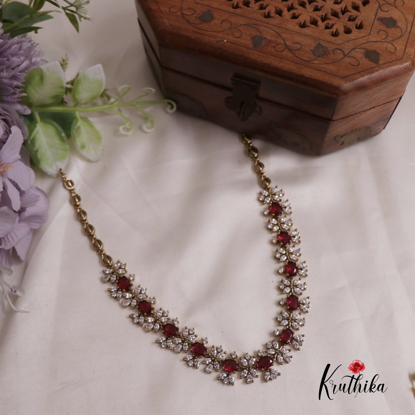 Gorgeous Victorian Necklace NC2522 (Available In 2 Colours)