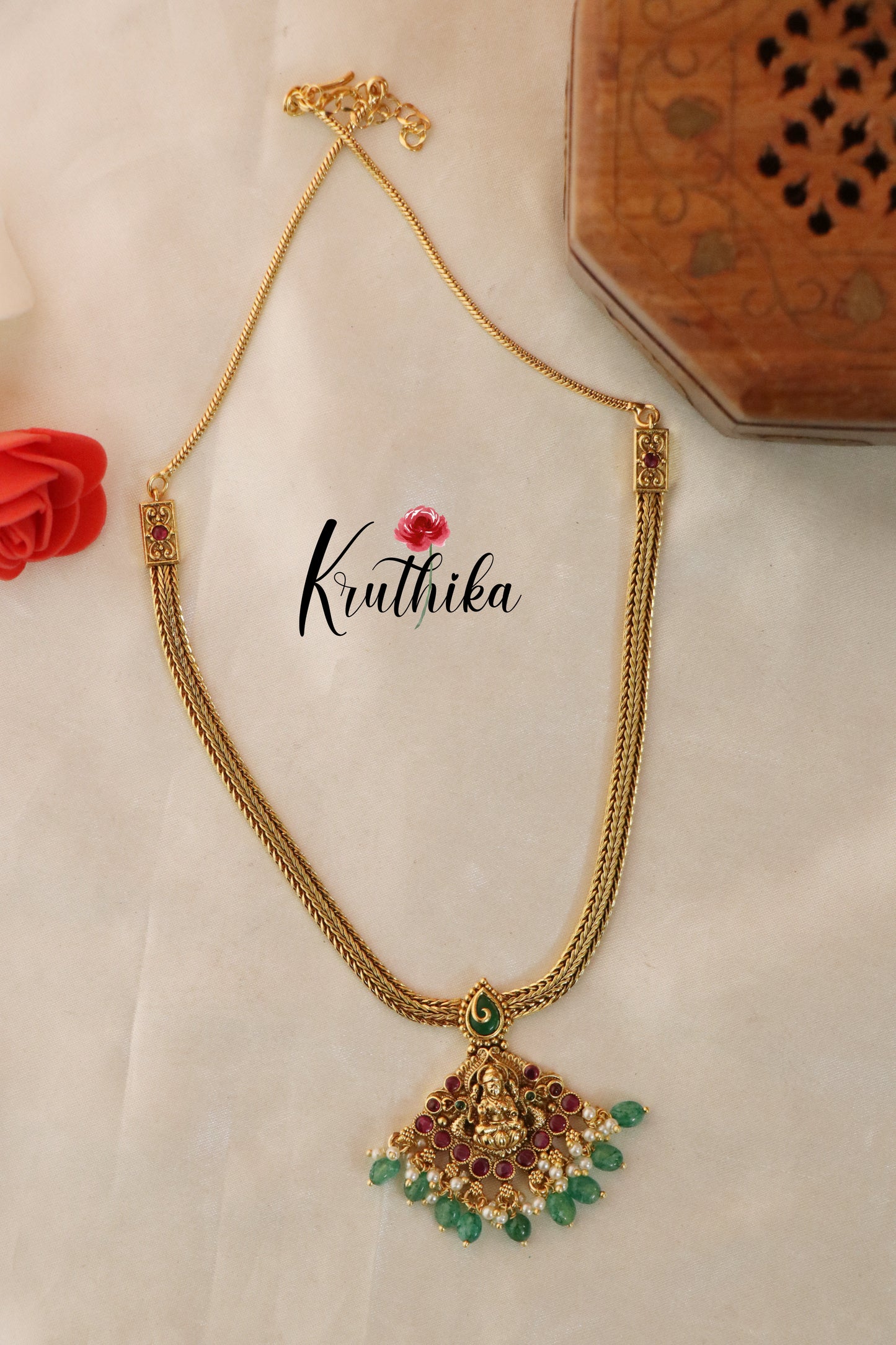 Pretty Lakshmi Chain Set with Green Beads NC1304