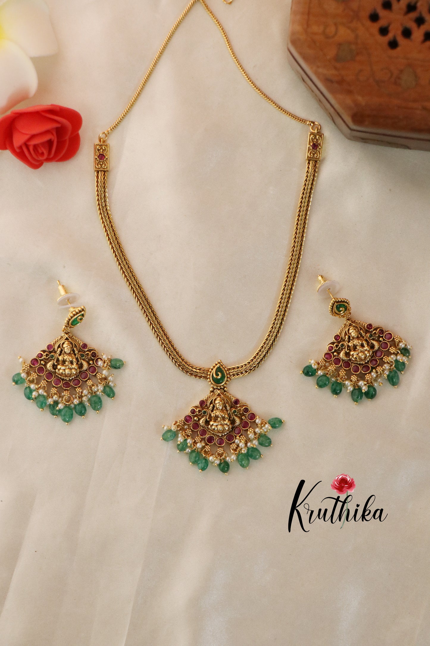 Pretty Lakshmi Chain Set with Green Beads NC1304