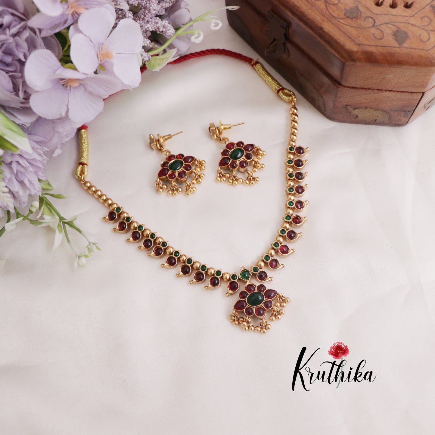 Beautiful Two-in-One Reversible Floral Kemp Necklace Set with Earrings NC2388