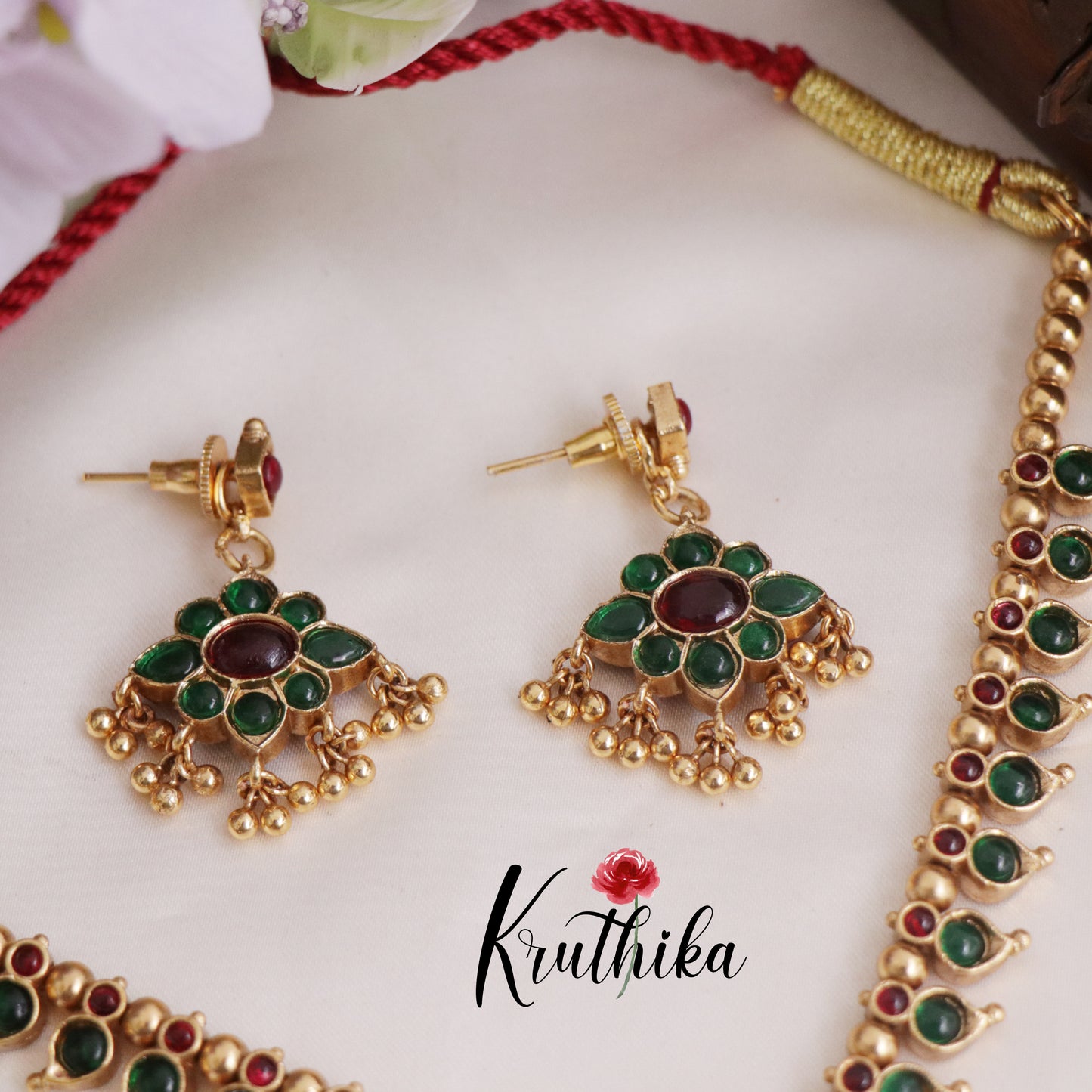 Beautiful Two-in-One Reversible Floral Kemp Necklace Set with Earrings NC2388