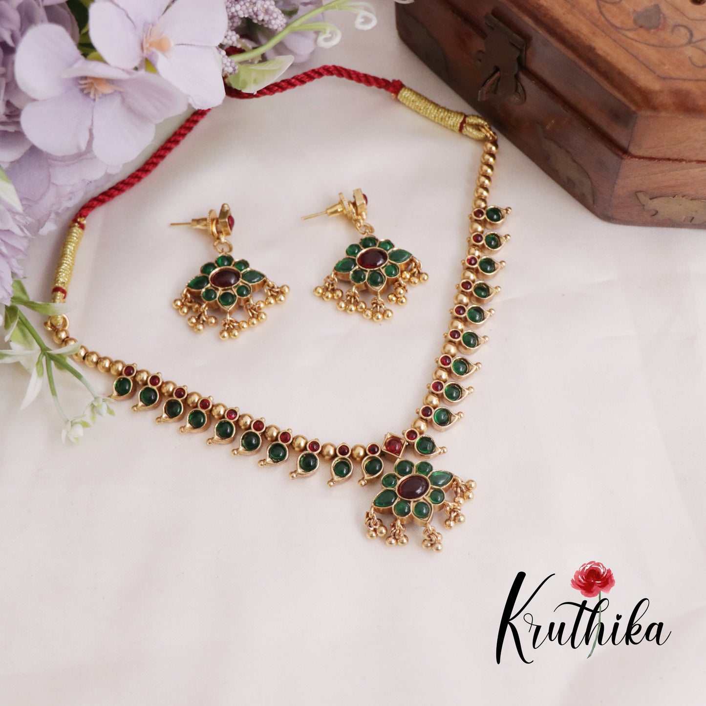 Beautiful Two-in-One Reversible Floral Kemp Necklace Set with Earrings NC2388