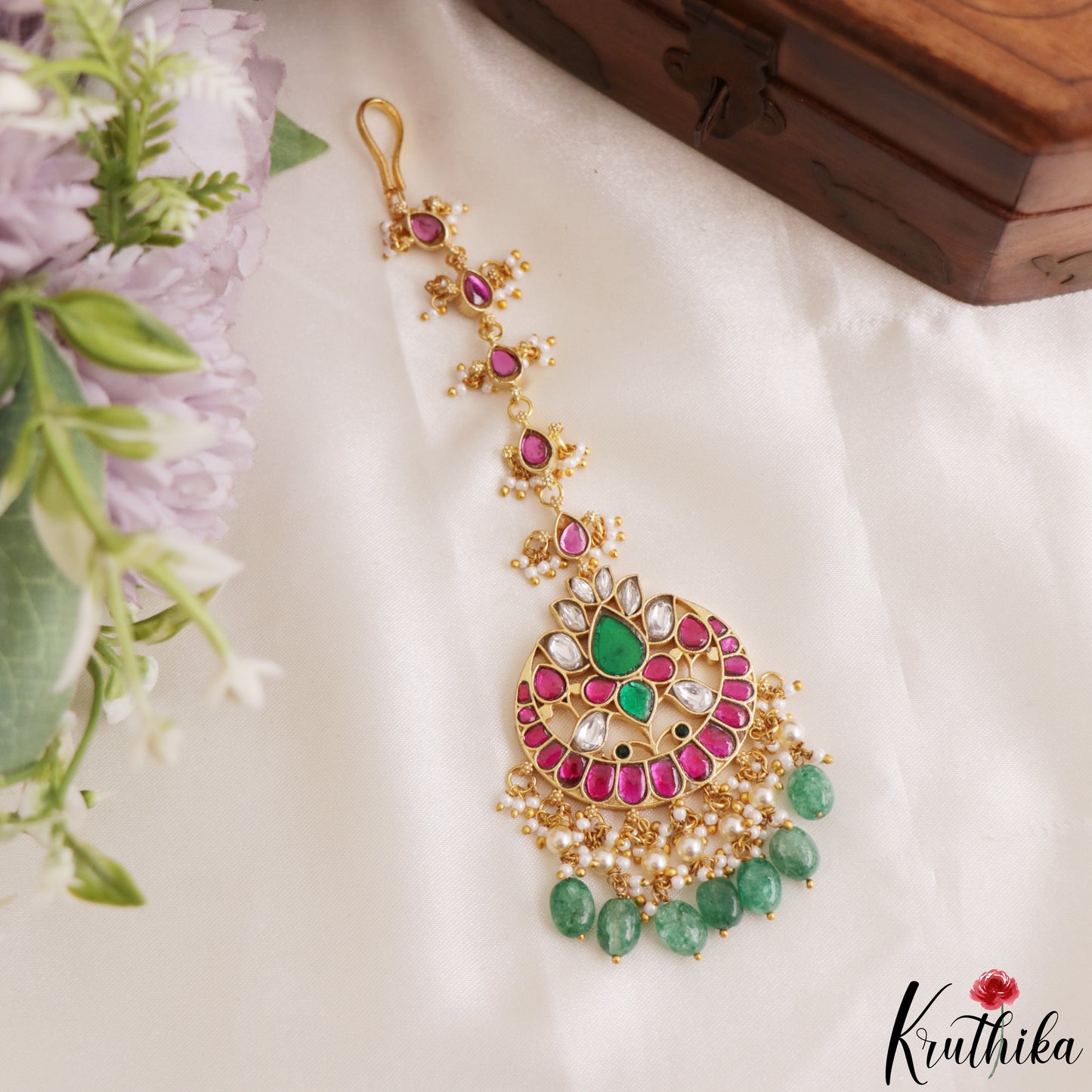 Classic Lotus Motifs Jadau Maang Tikka With Green Bead Drops MT395
