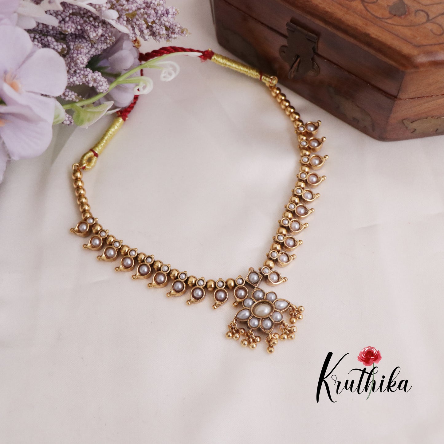 Beautiful Two-in-One Reversible Floral Kemp Necklace Set with Earrings NC2389