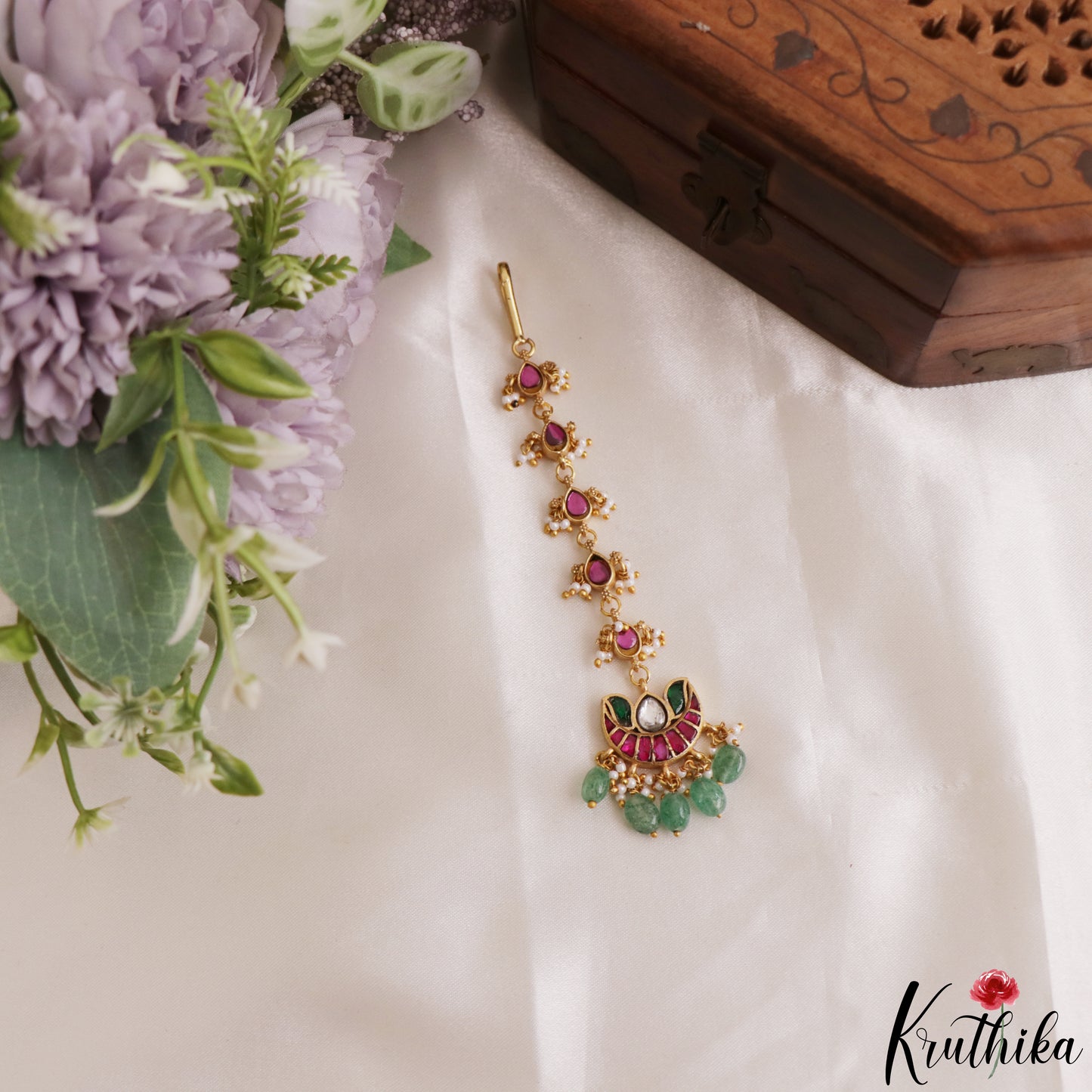 Simple Teardrop Motifs Jadau Maang Tikka With Green Bead Drops MT397