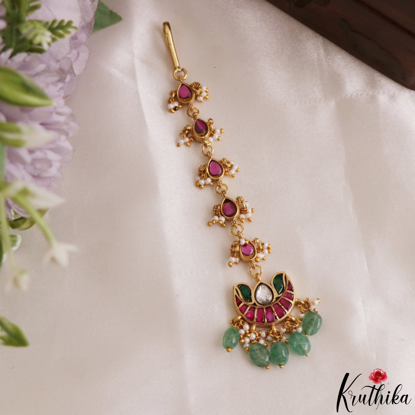 Simple Teardrop Motifs Jadau Maang Tikka With Green Bead Drops MT397