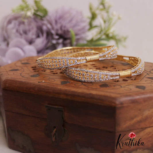 Trendy Diamond-Finish Gold-Tone Bangles B441 (Set of 2)