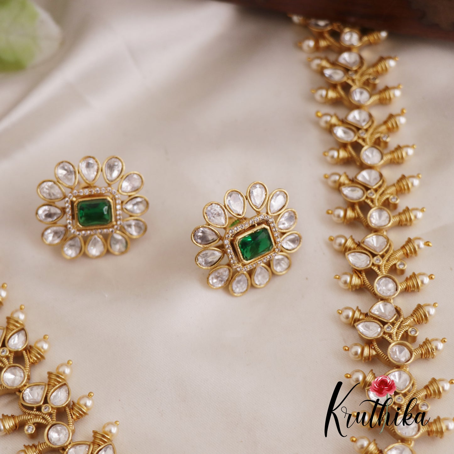 Royal Heritage Emerald Polki Silver Replica Mid Length Haaram LH2090