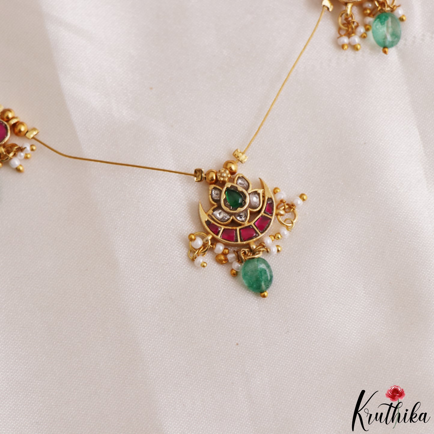 Simple Lotus Motifs Jadau Invisible Chain With Green Bead Drops NC3205