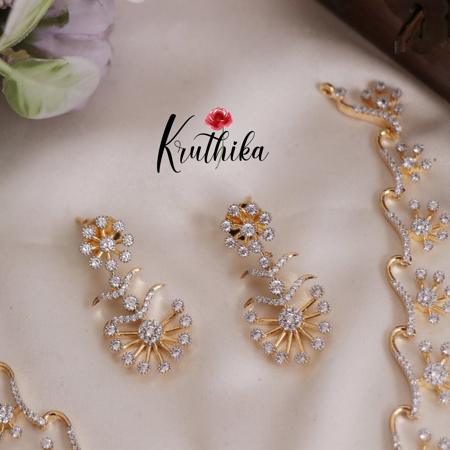 Luxury CZ Sparkling Floral Necklace Set NC2408