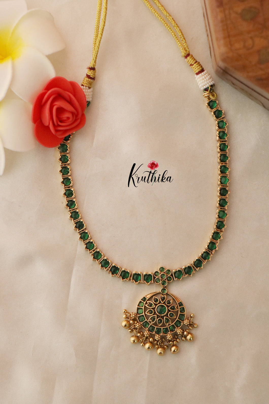 Pretty Kempu Necklace with emerald-Golden Beads NC1303