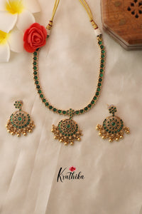 Pretty Kempu Necklace with emerald-Golden Beads NC1303