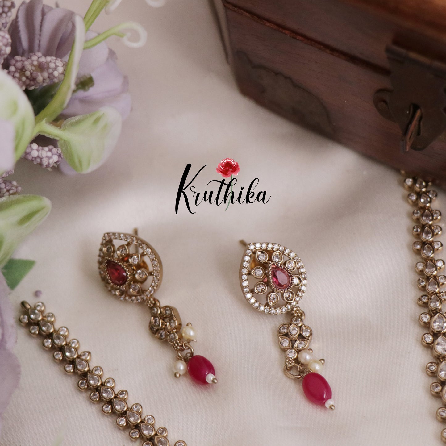 Simple AD Victorian Necklace NC2415