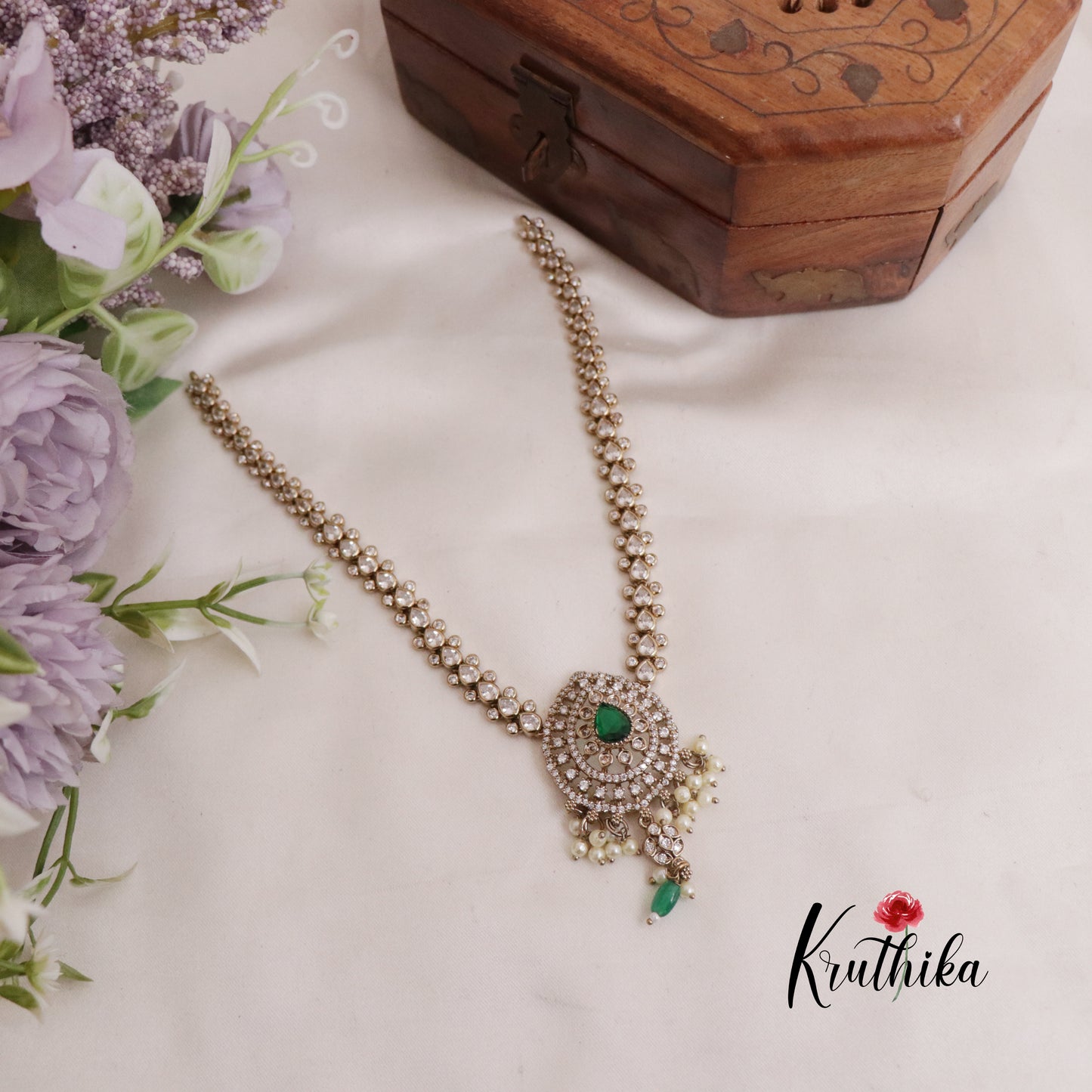 Simple AD Victorian Necklace NC2415