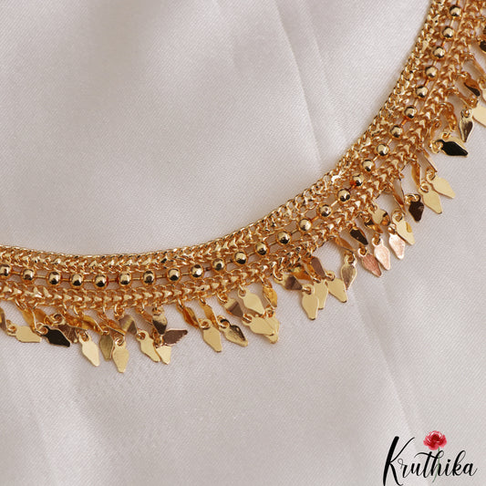 Pretty Gold-Tone Necklace NC3091