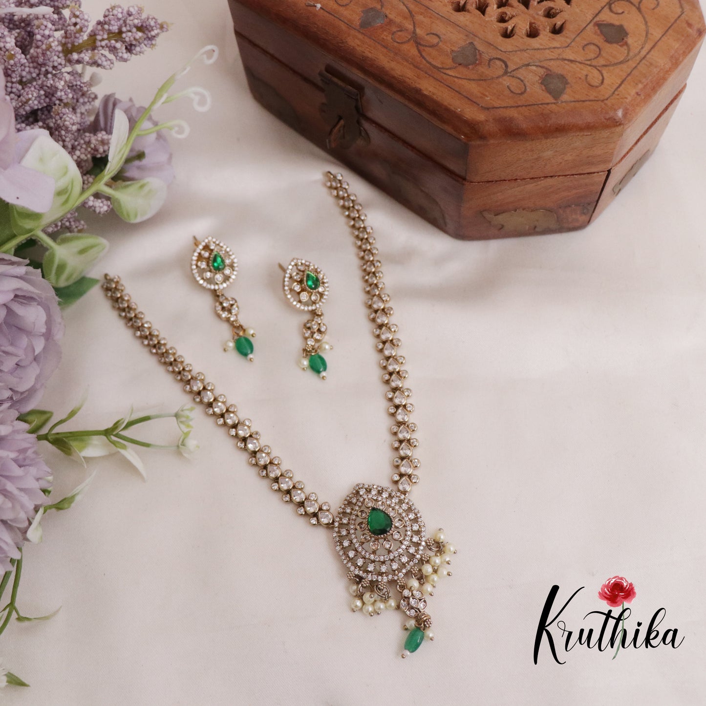 Simple AD Victorian Necklace NC2415