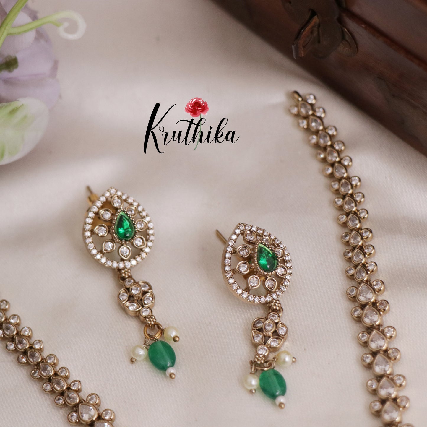 Simple AD Victorian Necklace NC2415
