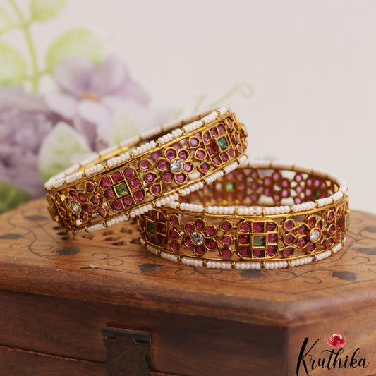 Stunning Floral Motifs Pearl Border Kemp Openable Single Kada Bangle B561
