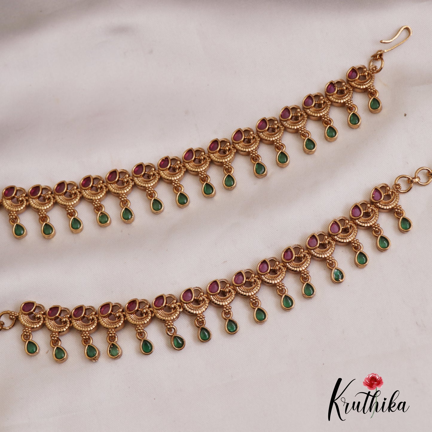 Beautiful Kemp Peacock Motifs Earchains EC196