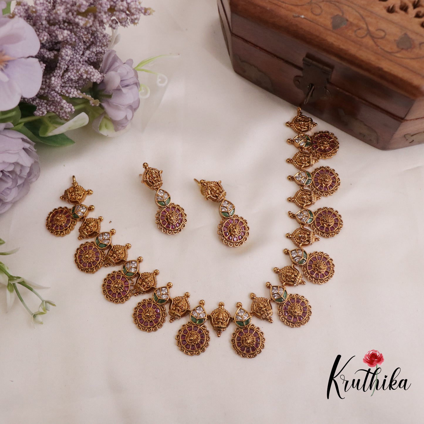 Elegant AD Temple Lakshmi Kasu Kemp Necklace NC2377