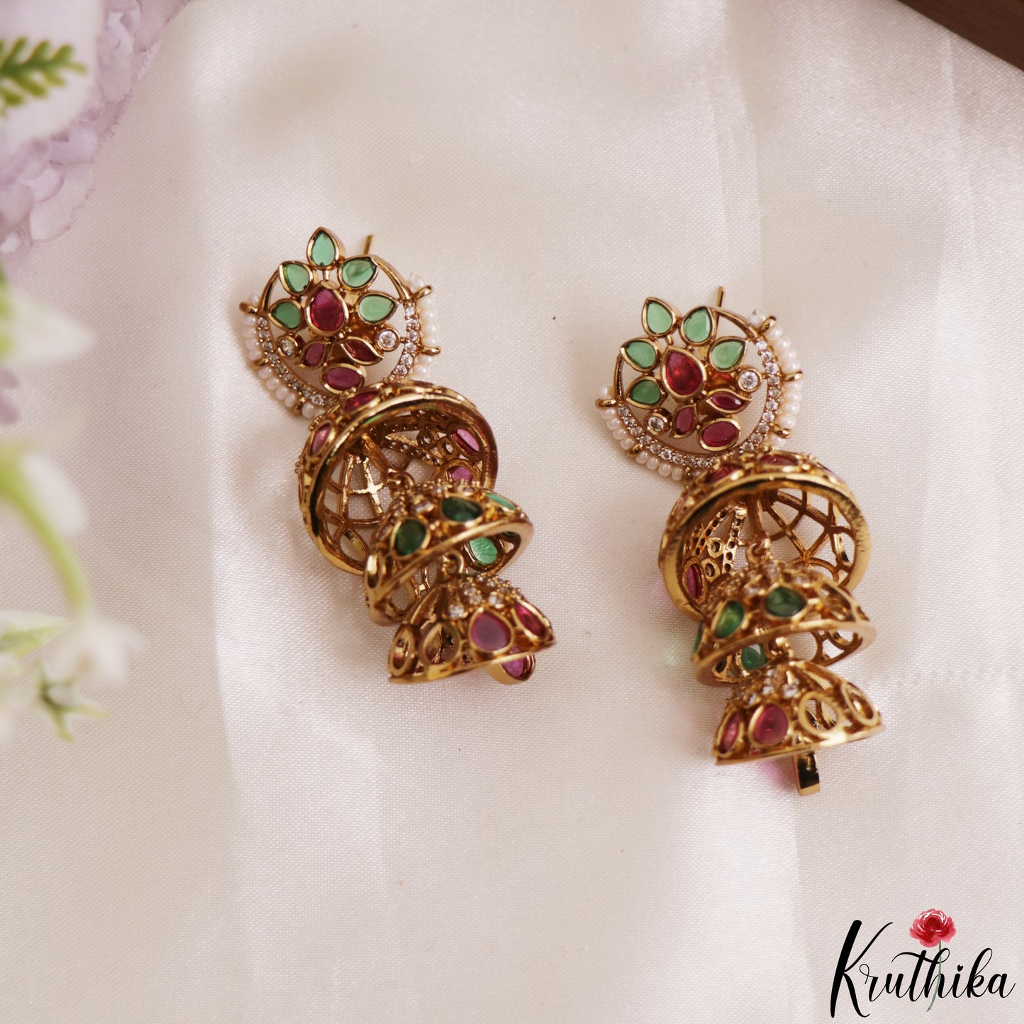 Pretty Pearl Border Floral Motifs Kemp Jhumkas E1210