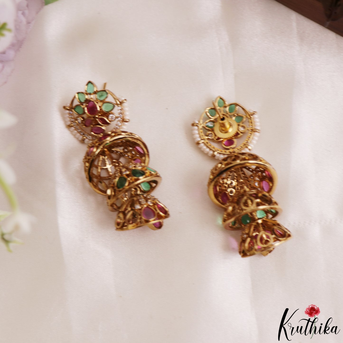Pretty Pearl Border Floral Motifs Kemp Jhumkas E1210
