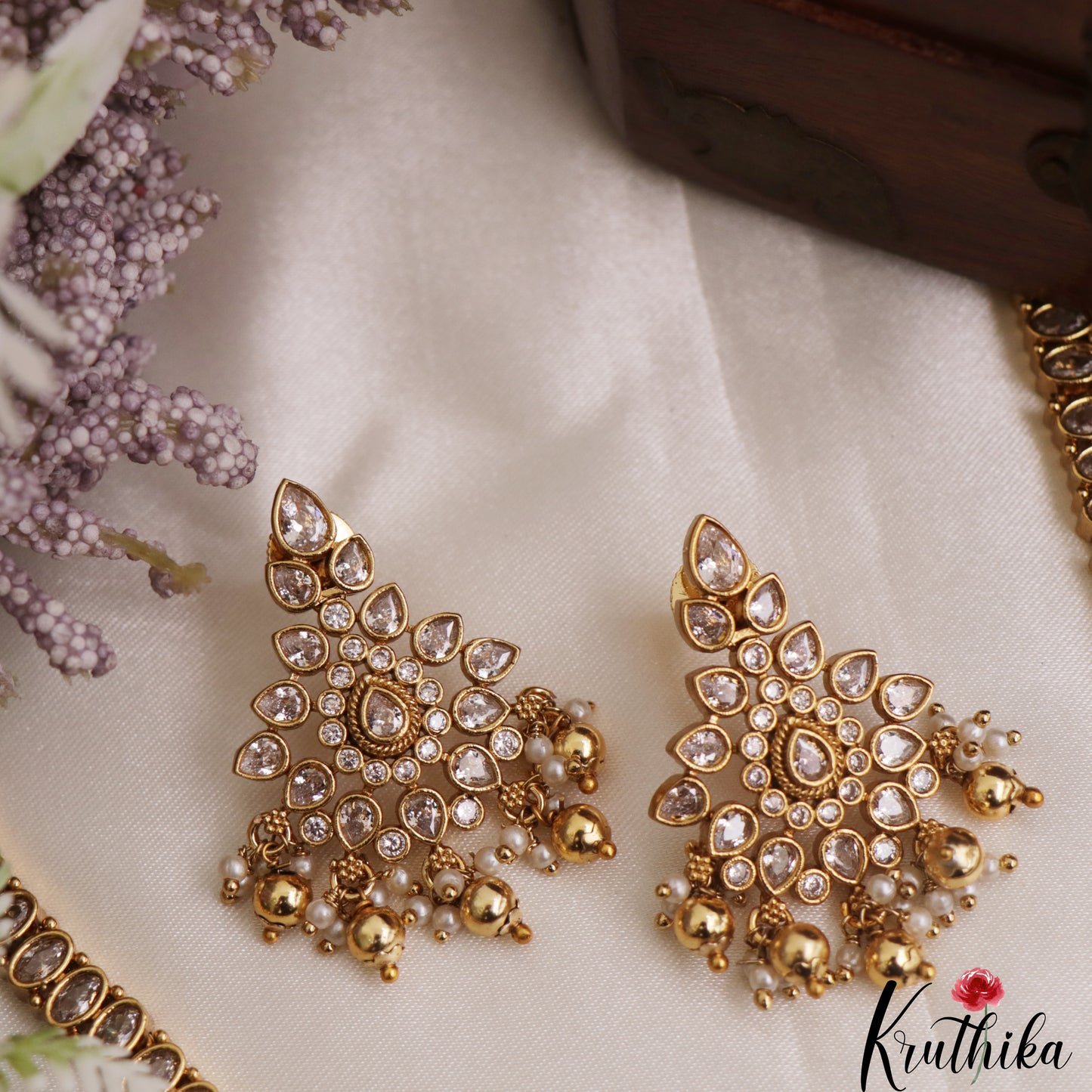 Sparkling Teardrop Motifs CZ Necklace With Pearl Bead Drops NC3097