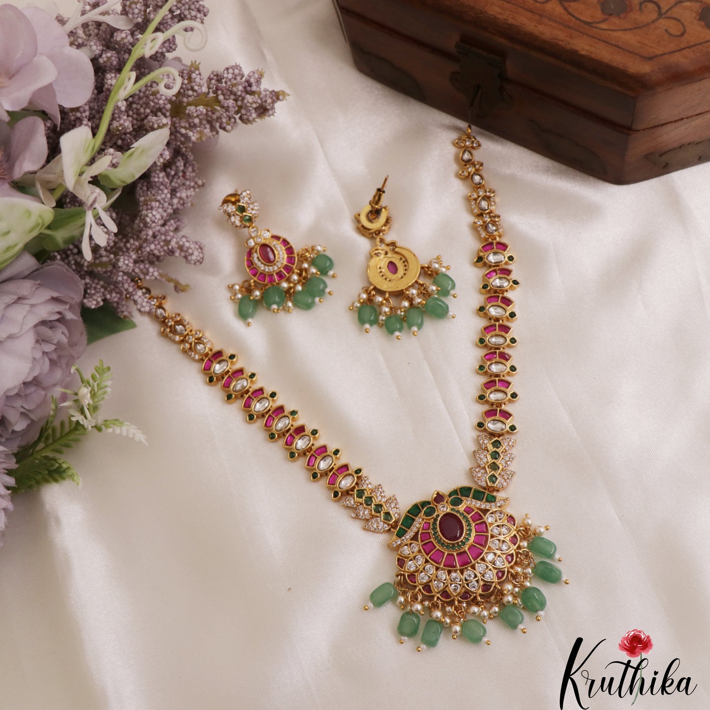 Gorgeous Floral Geometric Motifs Jadau Necklace With Green Bead Drops NC3099