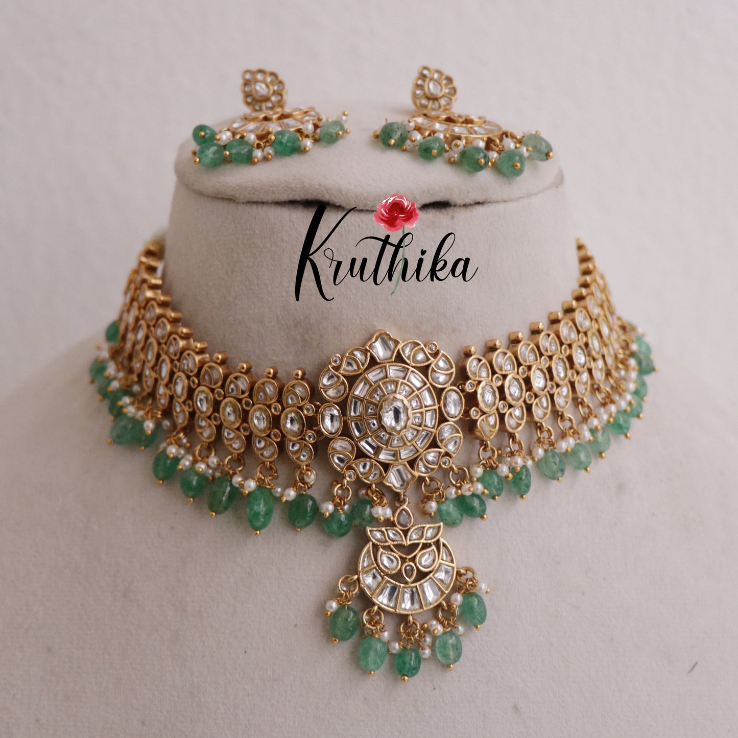 Royal Antique Jadau Bridal Choker with with Emerald Beads Drops NC2372