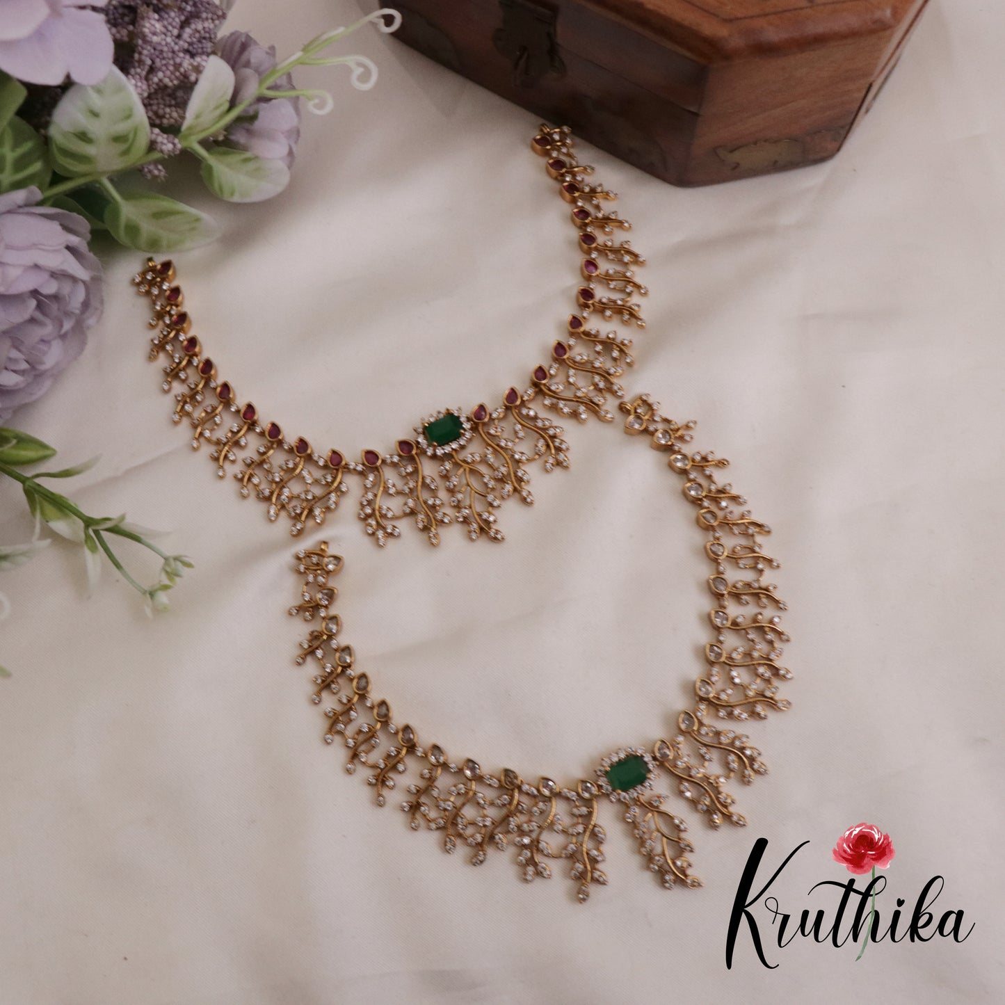 Simple AD Leaf Floral Victorian Necklace NC2376 (Available in 2 Colours)