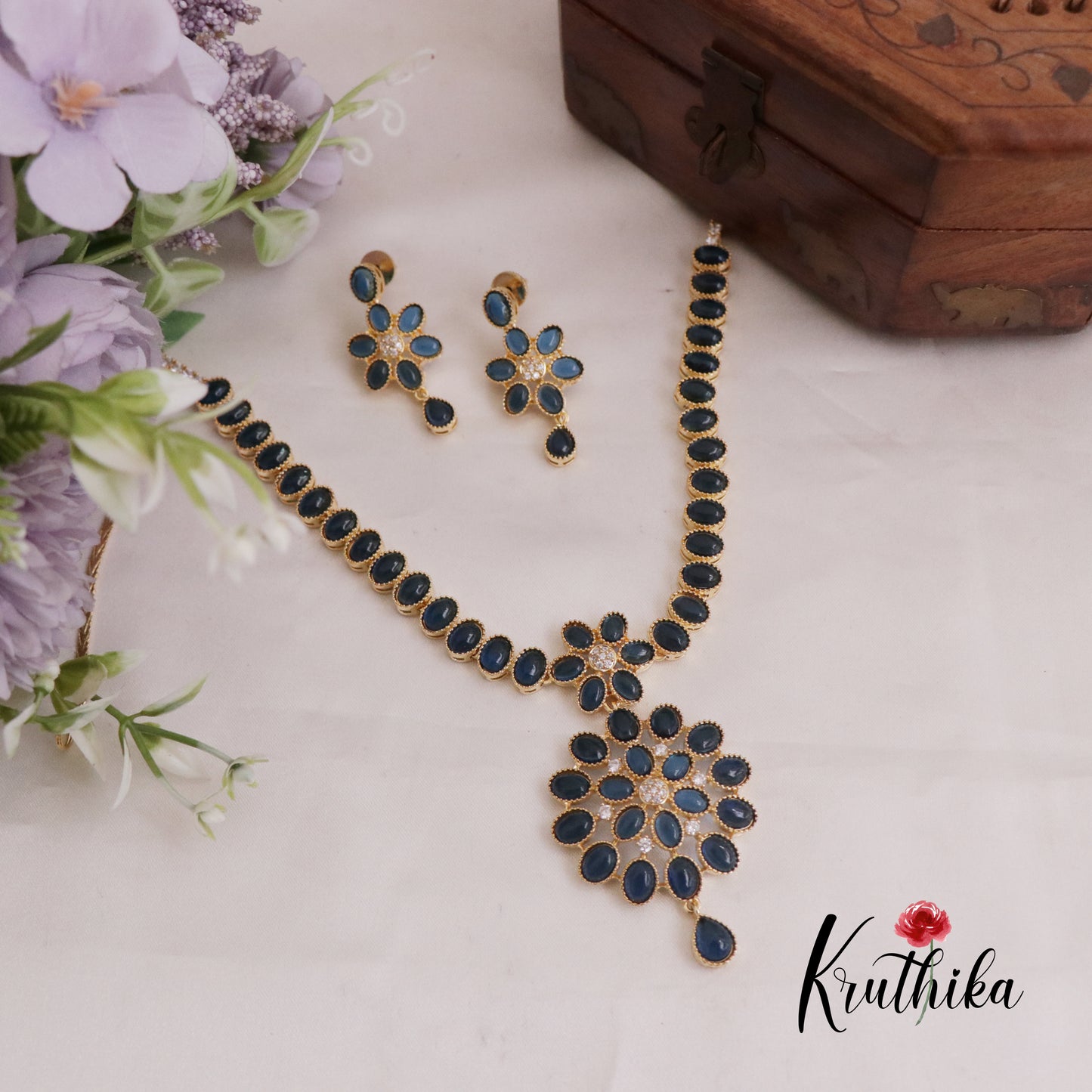 Trendy Jadau Floral Necklace NC2387 (Available in 2 Colours)