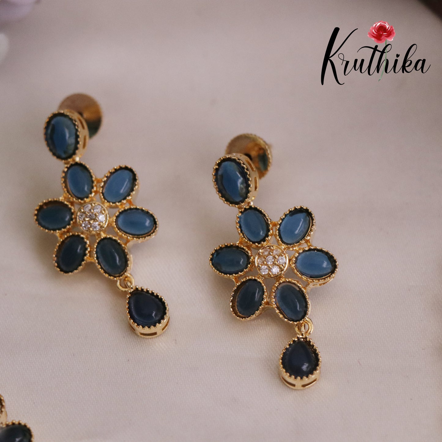 Trendy Jadau Floral Necklace NC2387 (Available in 2 Colours)