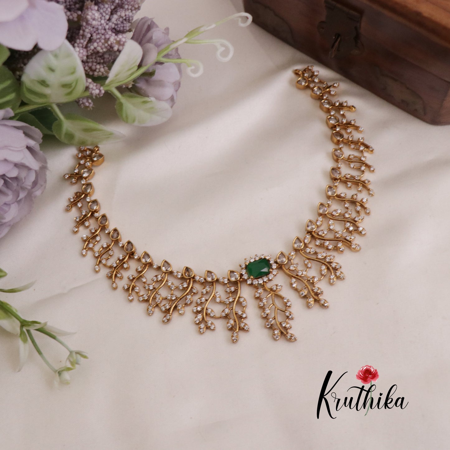 Simple AD Leaf Floral Victorian Necklace NC2376 (Available in 2 Colours)