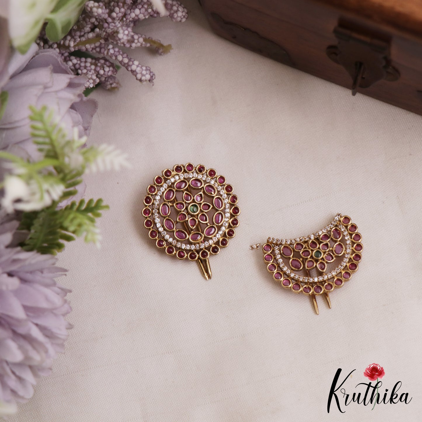 Trendy Floral Motifs Chandra Surya Kemp Hair Ornaments J406